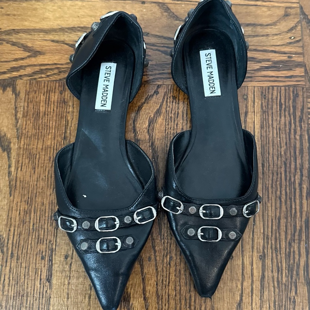 Steve Madden Black Buckle Pointed Flats